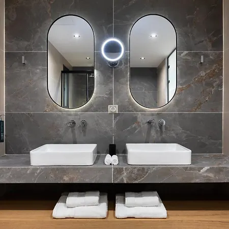 Hilton Garden Syggrou Avenue ホテル