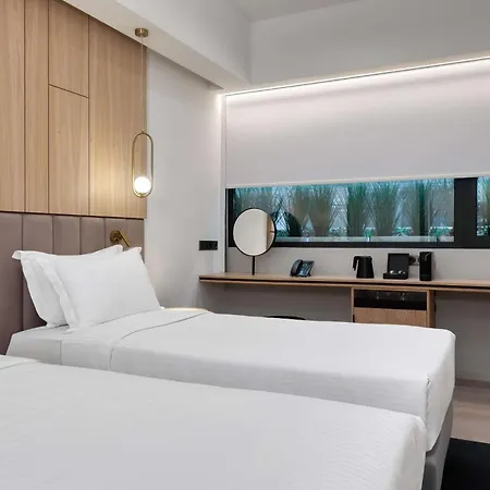 Hilton Garden Syggrou Avenue 4*